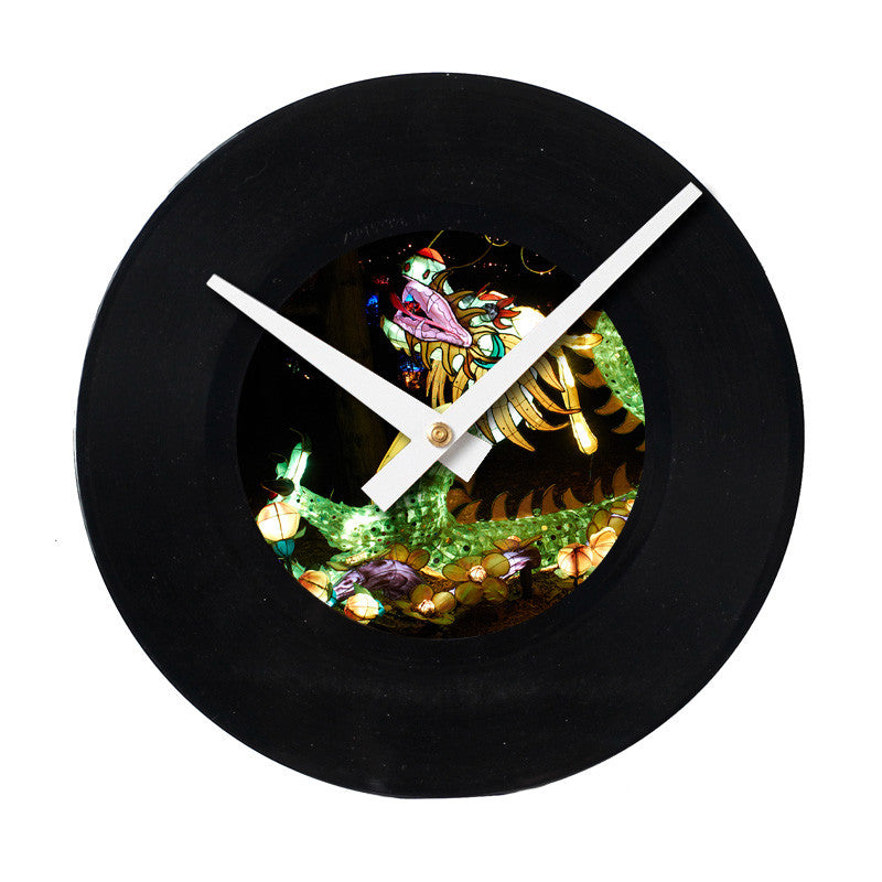 Design Your Own<br>Custom Made<br>7" Vinyl Clock